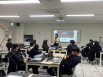  width: 100%; height : 150px